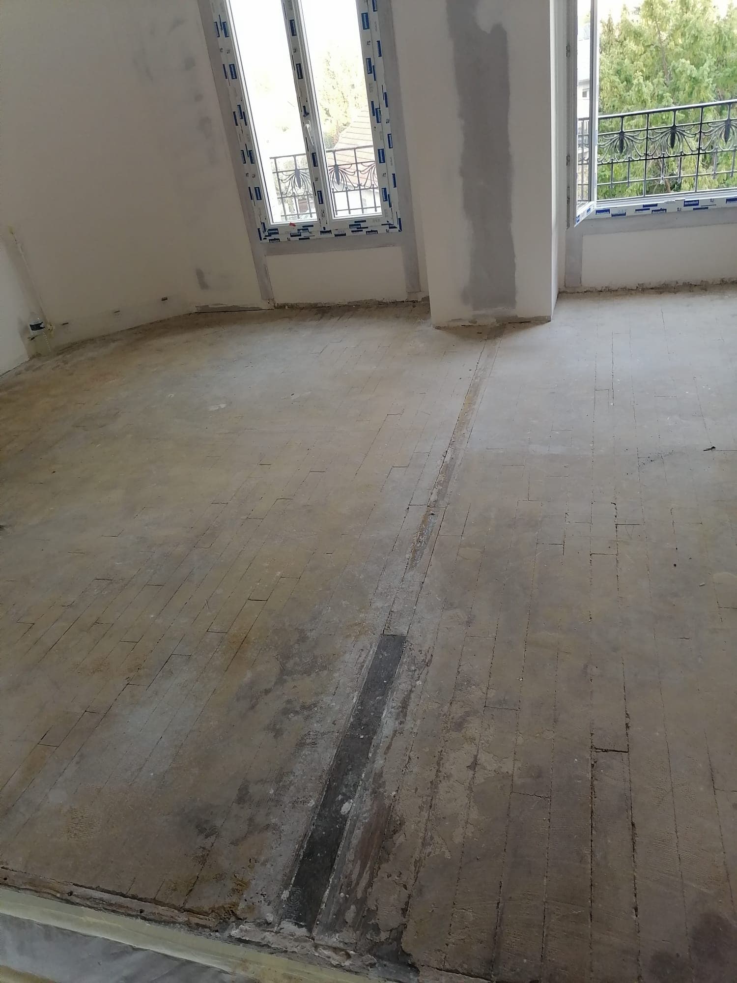 Parquet avant ponçage Aulnay-sous-bois Ile-de-France - MSR Groupe